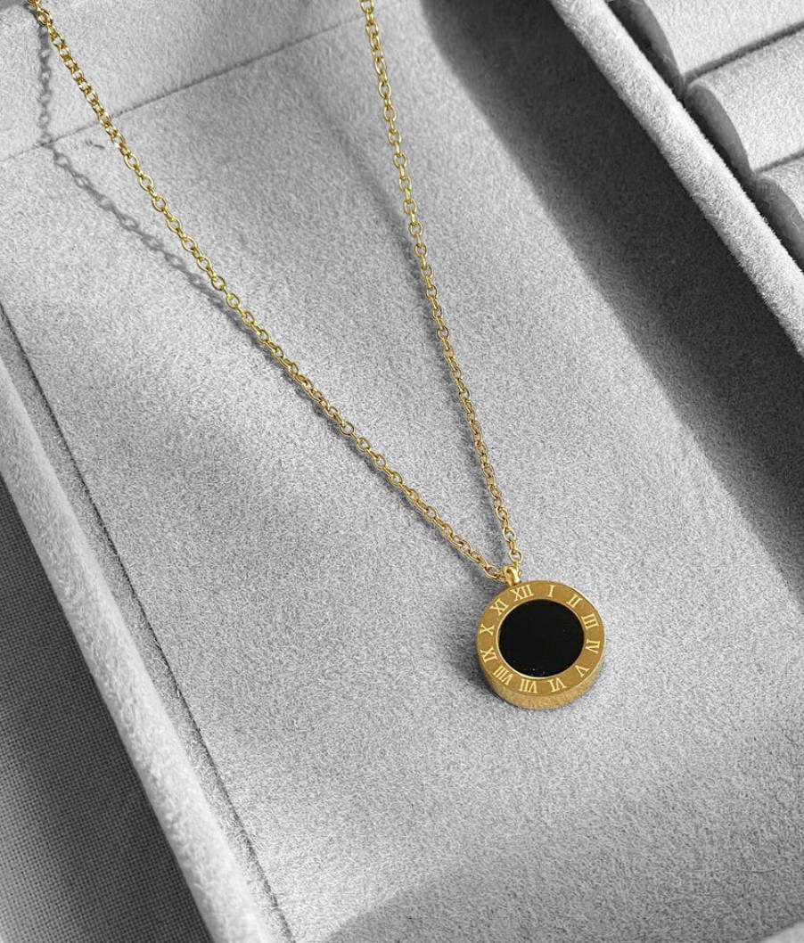 ROUND ONYX PENDANT